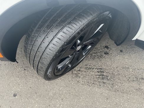 Used 2023 Buick Envision Essence w/ Sport Touring Package image 10