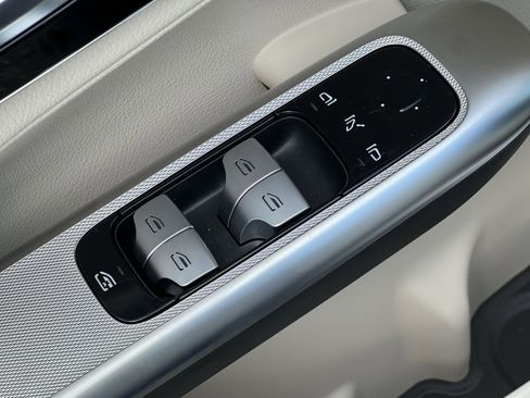 New 2026 Mercedes-Benz GLC 300 4MATIC image 13