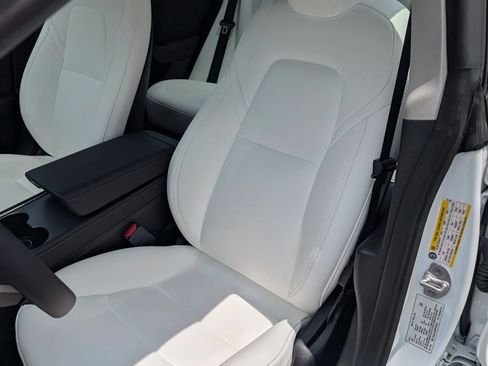 Used 2023 Tesla Model 3 Standard Range RWD image 6
