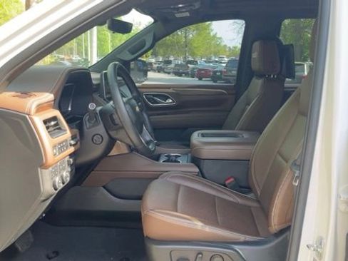 Used 2023 Chevrolet Tahoe High Country image 5