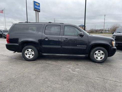 Used 2014 Chevrolet Suburban LT image 4