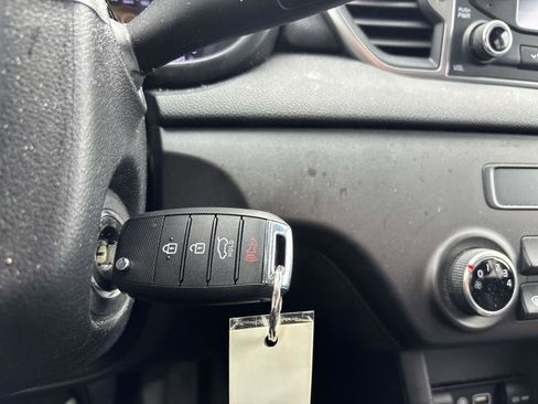 Used 2018 Kia Sportage LX image 31