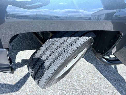 Certified 2017 Chevrolet Silverado 1500 W/T AWD/4WD image 23