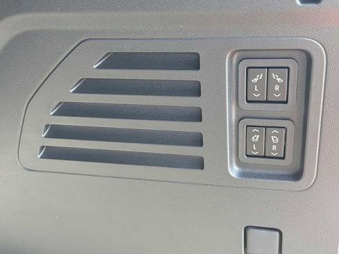New 2026 Buick Enclave Avenir w/ Super Cruise Package FWD image 34