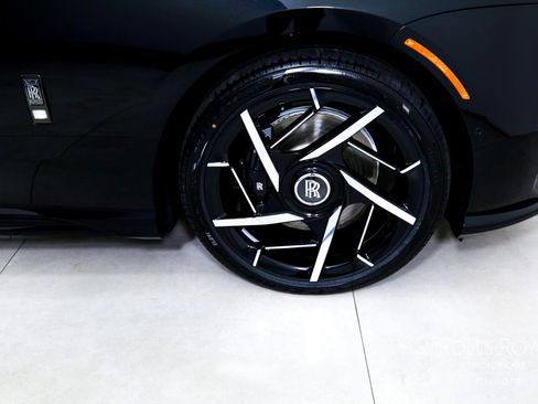 New 2025 Rolls-Royce Spectre Black Badge w/ Spectre Enhancement Package image 34