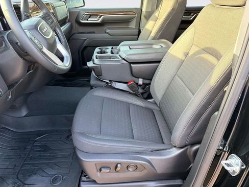Used 2025 GMC Sierra 1500 Elevation image 21