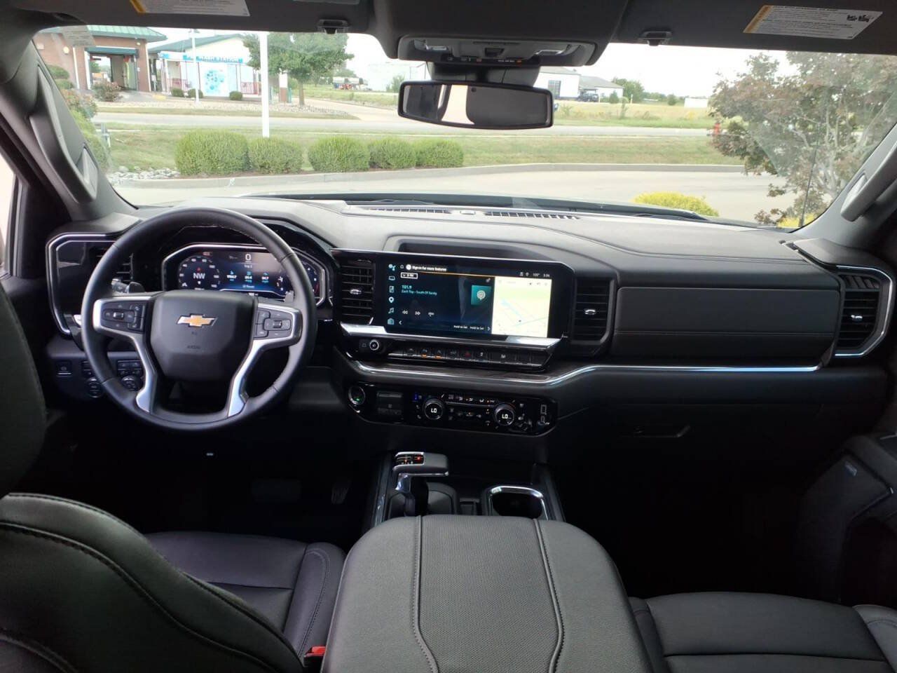 Used 2024 Chevrolet Silverado 1500 LTZ w/ LTZ Convenience Package II AWD/4WD image 10