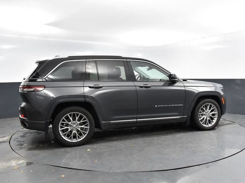 Used 2022 Jeep Grand Cherokee Summit w/ MOPAR Finishing Package AWD/4WD image 2