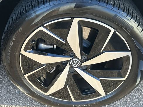 Used 2025 Volkswagen ID.4 Pro S AWD/4WD image 7