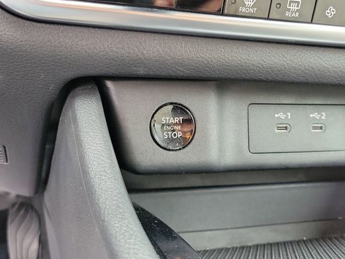 Used 2025 Nissan Rogue SV FWD image 28