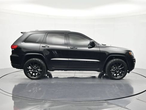 Used 2021 Jeep Grand Cherokee Laredo X AWD/4WD image 4