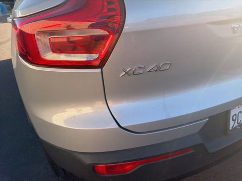 Used 2023 Volvo XC40 B5 Plus w/ Driver Assist Package image 17