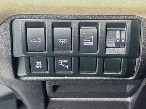 Used 2021 Subaru Ascent Limited w/ Technology Package AWD/4WD image 10