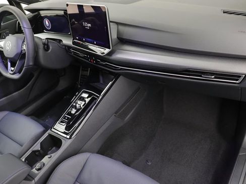 New 2026 Volkswagen Golf image 24