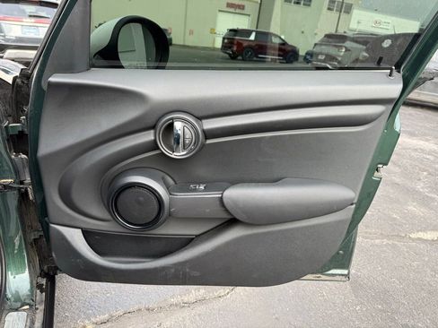 Used 2017 MINI Cooper 4-Door Hardtop image 13