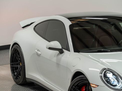 Used 2018 Porsche 911 Carrera 4S AWD/4WD image 35