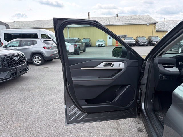 Used 2026 Ford Explorer Active w/ Active Comfort Package AWD/4WD image 17