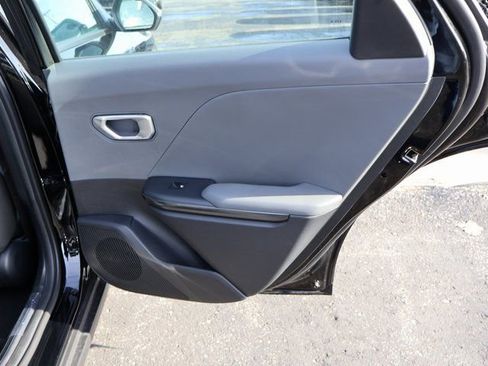 New 2025 Kia K4 LXS image 12