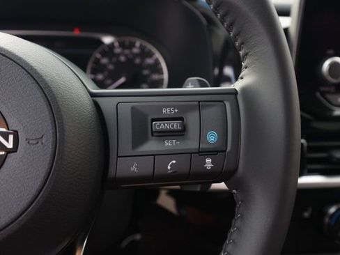 New 2025 Nissan Pathfinder SV image 27