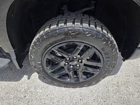 Used 2023 Chevrolet Silverado 1500 LT Trail Boss w/ Protection Package AWD/4WD image 18