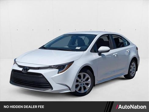 New 2025 Toyota Corolla LE FWD image 1