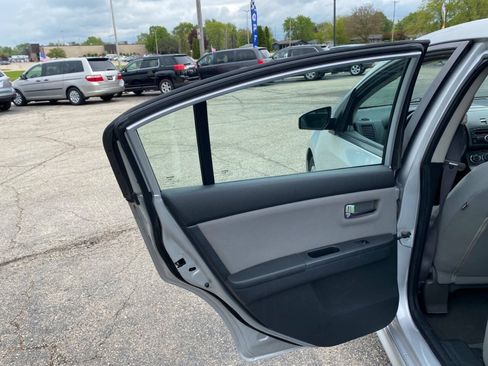 Used 2012 Nissan Sentra 2.0 SR FWD image 18