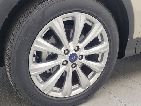 Used 2017 Ford Escape Titanium image 31