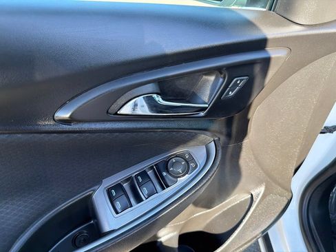 Used 2024 Chevrolet Malibu LT FWD image 15