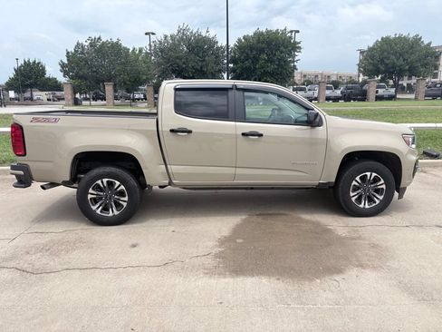 Used 2022 Chevrolet Colorado Z71 RWD image 3