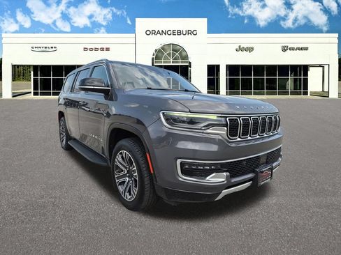 Used 2024 Jeep Wagoneer Series II AWD/4WD image 2