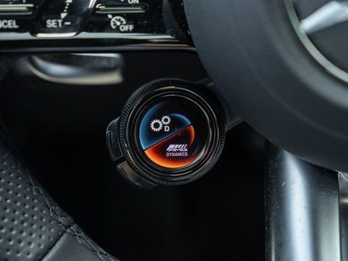 Used 2025 Mercedes-Benz GLC 43 AMG 4MATIC image 33