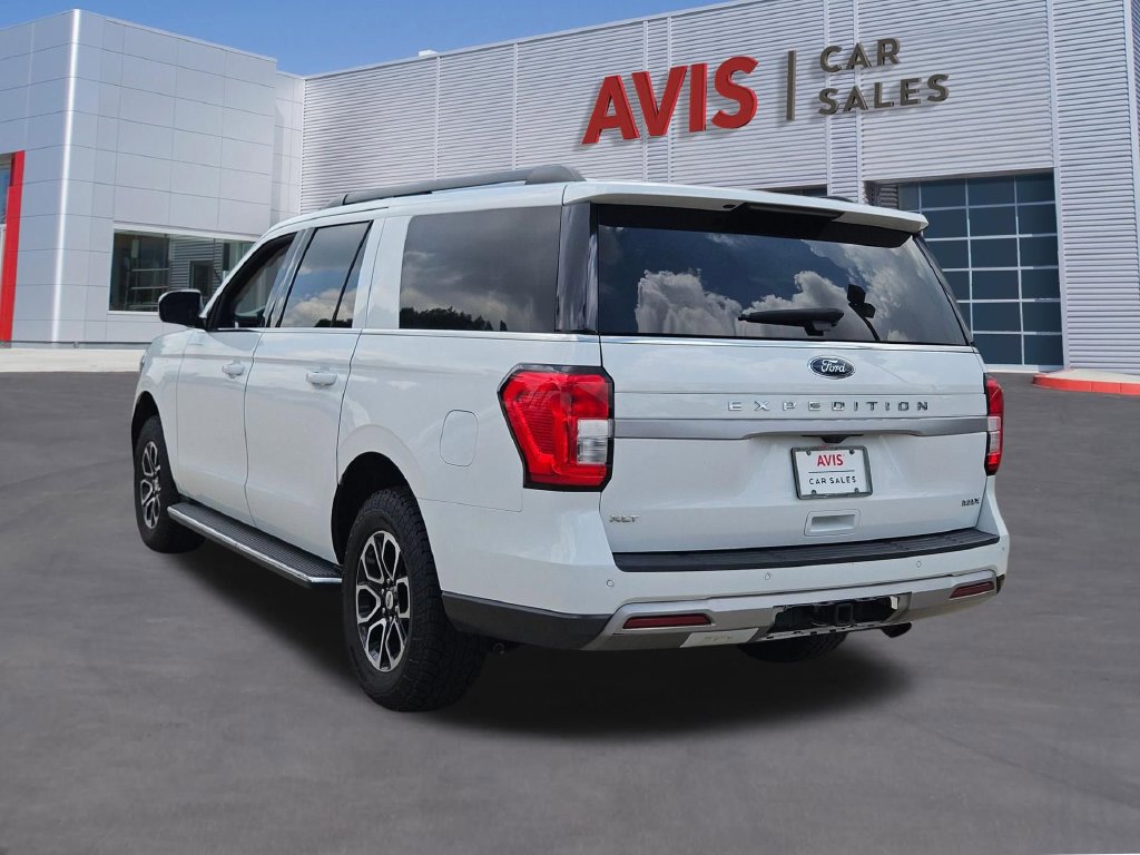 Used 2023 Ford Expedition Max XLT AWD/4WD image 3