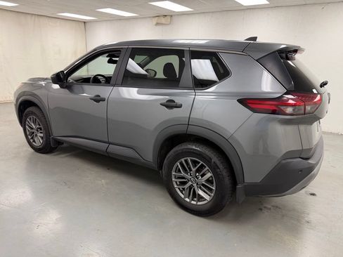 Used 2023 Nissan Rogue S AWD/4WD image 3