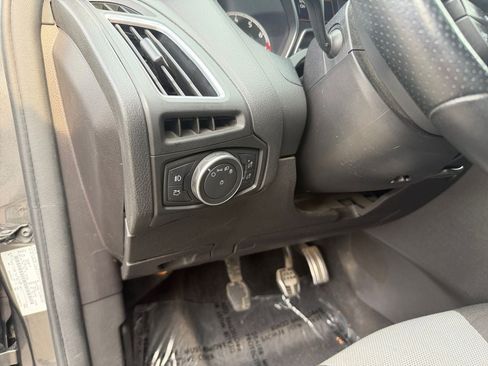 Used 2017 Ford Focus ST FWD image 19