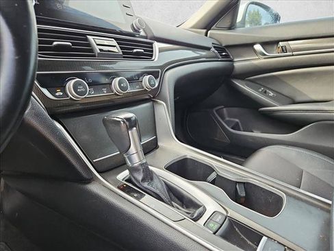 Used 2019 Honda Accord Sport image 11