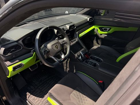 Used 2024 Lamborghini Urus S AWD/4WD image 8