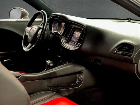 Used 2019 Dodge Challenger SXT RWD image 16
