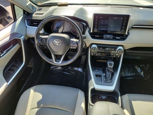 Used 2021 Toyota RAV4 XLE Premium FWD image 13