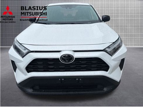 Used 2024 Toyota RAV4 LE AWD/4WD image 11