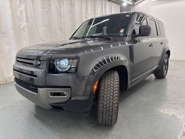 Used 2023 Land Rover Defender 110 X-Dynamic SE AWD/4WD image 4