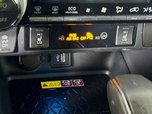 Certified 2024 Toyota RAV4 XSE w/ Advanced Technology Package AWD/4WD image 13