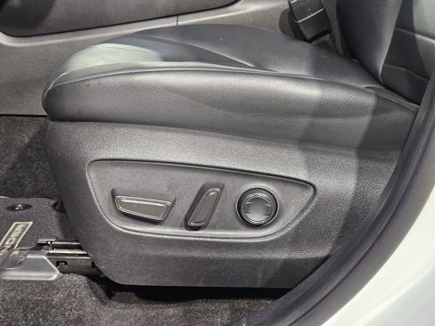 Certified 2025 Toyota Highlander XLE image 23