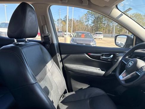 Used 2022 Nissan Rogue Sport SL image 15