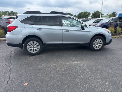 Used 2016 Subaru Outback 2.5i Premium w/ Popular Package #2 AWD/4WD image 18