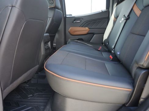 Used 2025 GMC Canyon AT4 AWD/4WD image 17