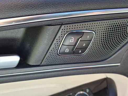 Used 2020 Ford Edge Titanium w/ Equipment Group 301A AWD/4WD image 25