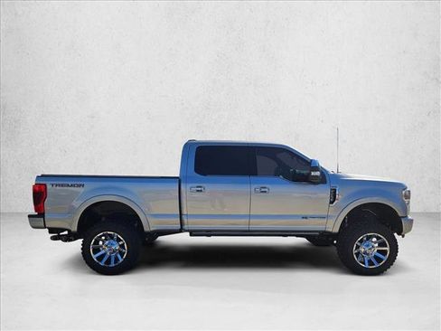 Used 2022 Ford F250 Platinum w/ Tremor Off-Road Package image 4