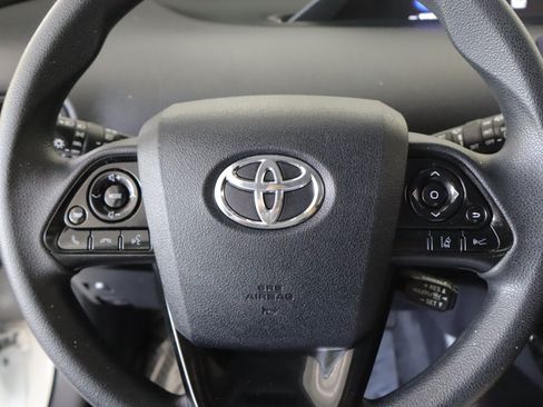 Used 2019 Toyota Prius LE AWD/4WD image 12