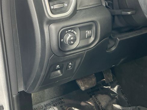 Used 2022 RAM 1500 Big Horn AWD/4WD image 10