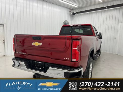 Used 2025 Chevrolet Silverado 3500 LTZ w/ LTZ Premium Package AWD/4WD image 3